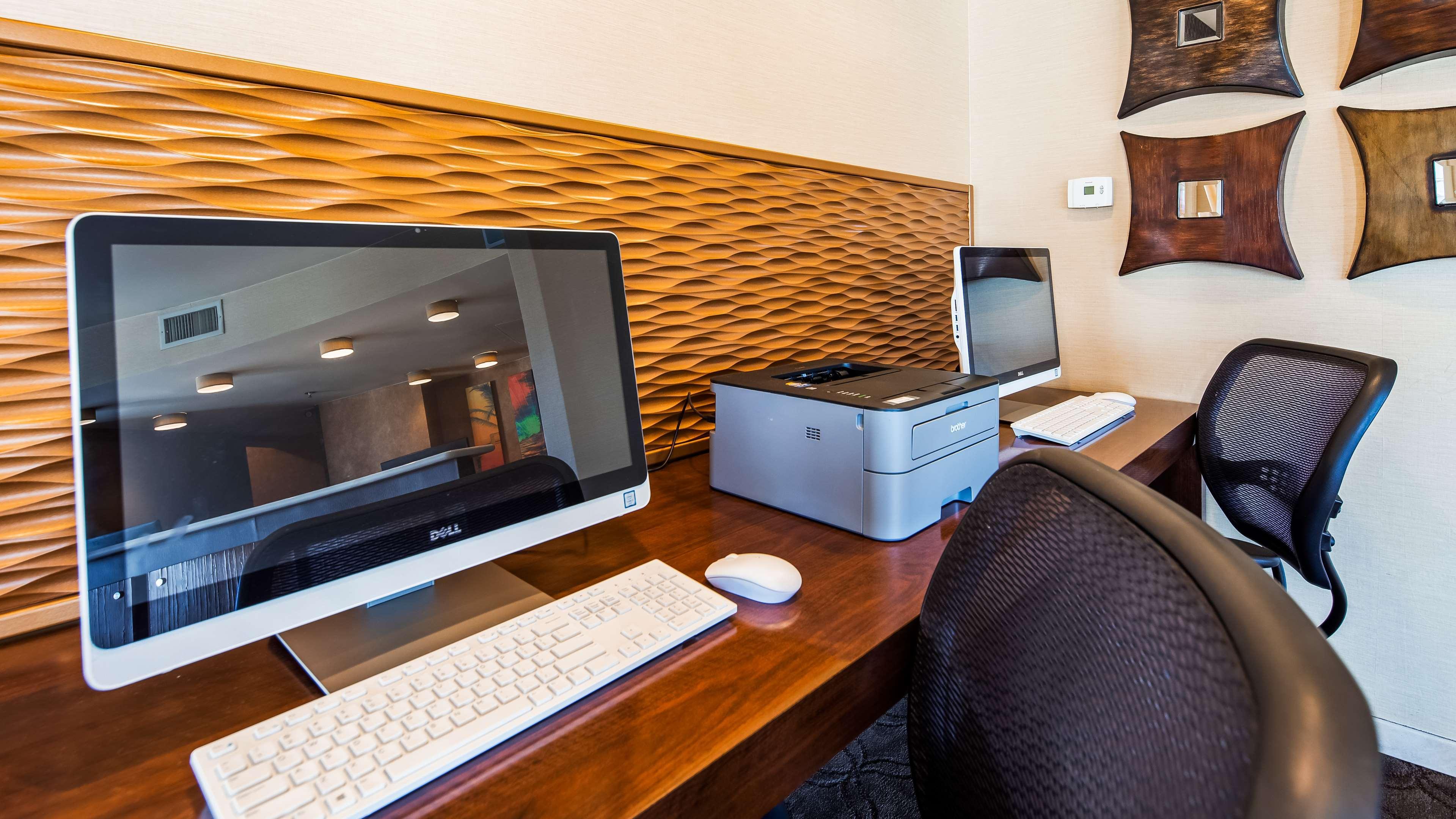 Best Western Plus Suites Hotel Coronado Island Екстер'єр фото