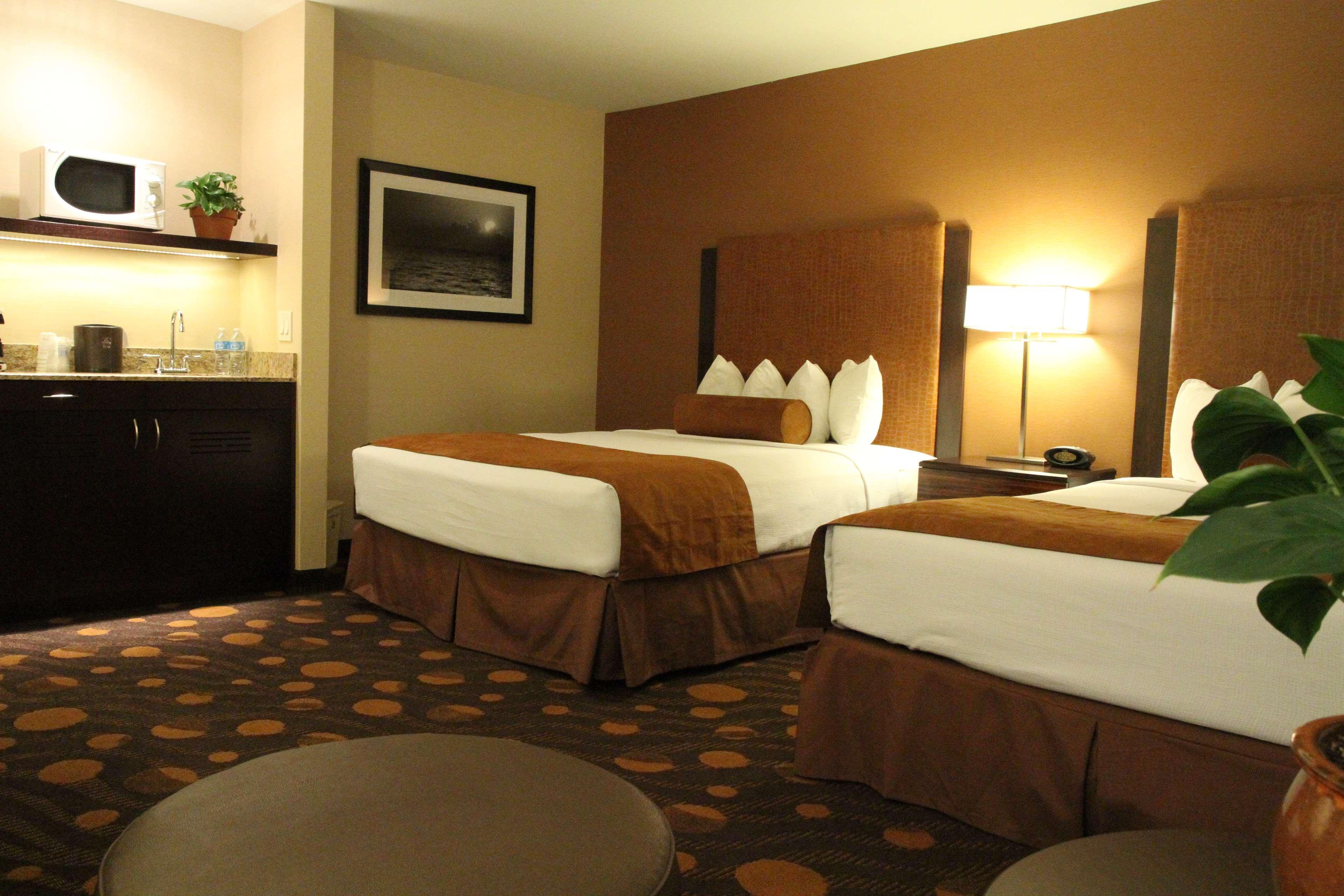 Best Western Plus Suites Hotel Coronado Island Екстер'єр фото