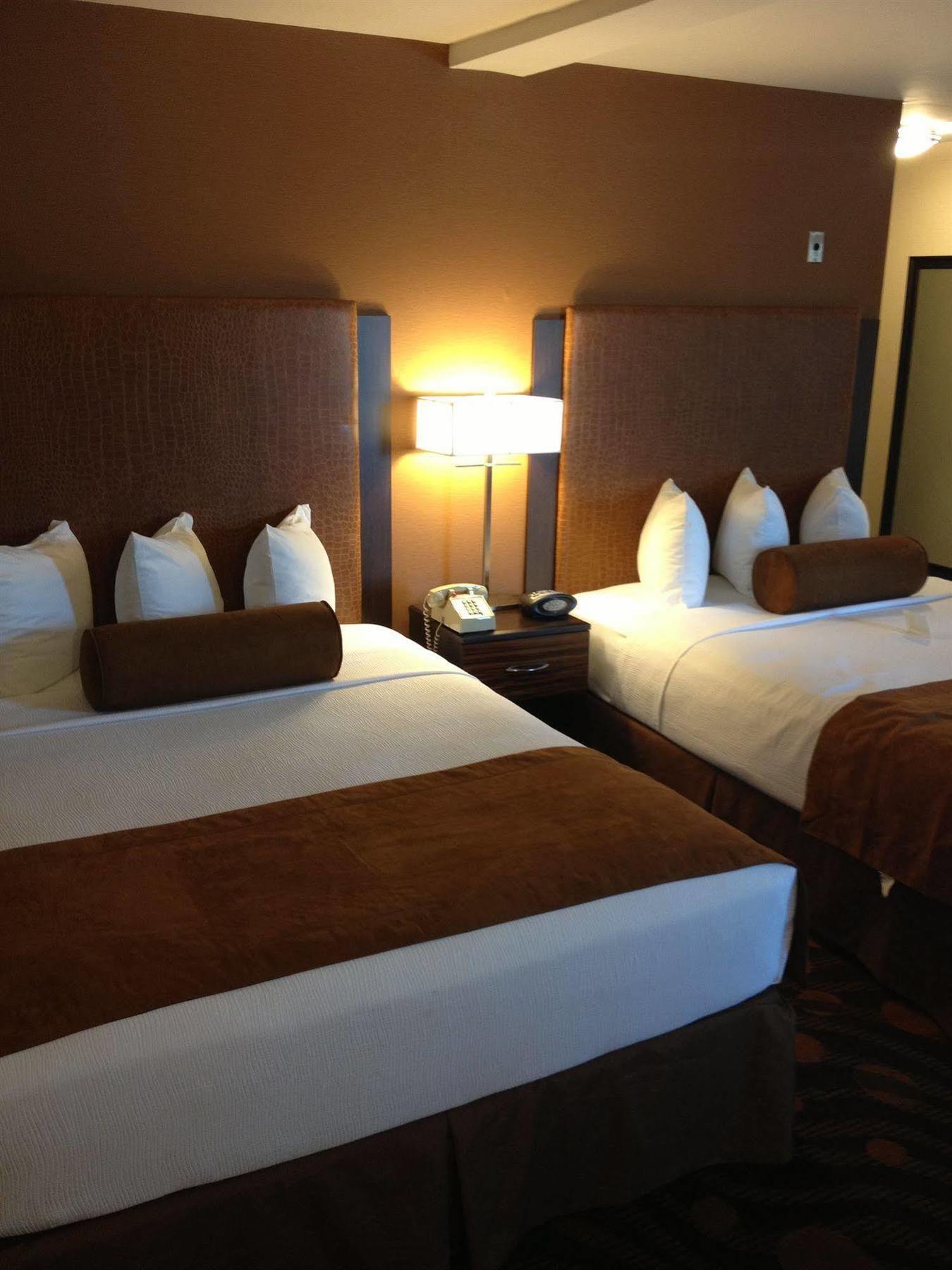 Best Western Plus Suites Hotel Coronado Island Екстер'єр фото