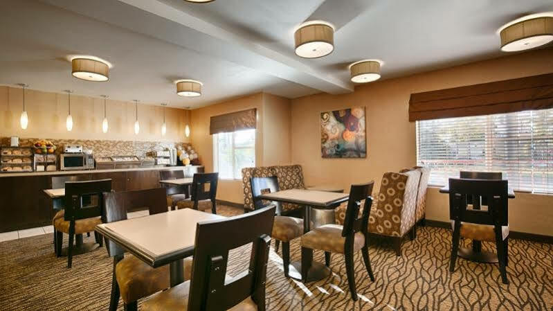 Best Western Plus Suites Hotel Coronado Island Екстер'єр фото