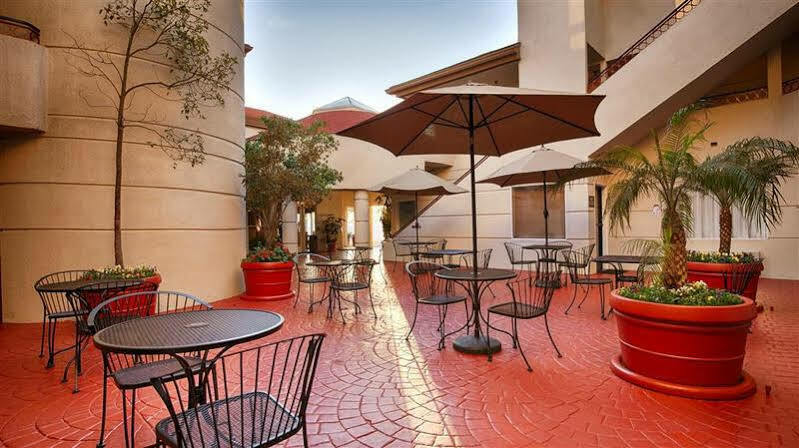 Best Western Plus Suites Hotel Coronado Island Екстер'єр фото